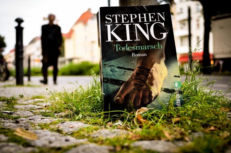 Der Todesmarsch von Stephen King. Rezension auf www.nixzulesen.de